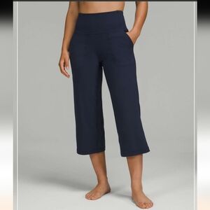 Lululemon Align High Rise Wide Leg Crop 23"  Womens 6 True Navy